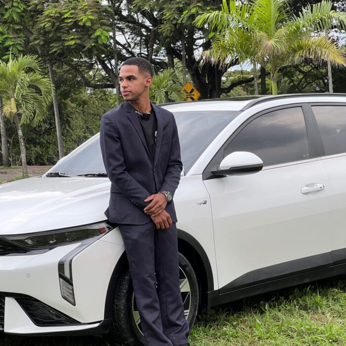 KIA K3 CROSS GTLINE + IPHONE 17 PRO MAX 2TB